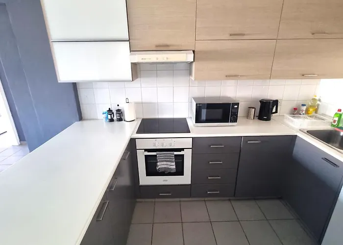 Beachside Comfort - 2Br Apt,5 Min To The Beach