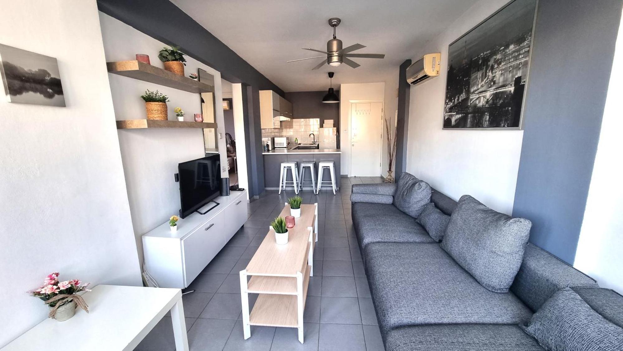 Beachside Comfort - 2br Apt,5 Min To The Appartement *