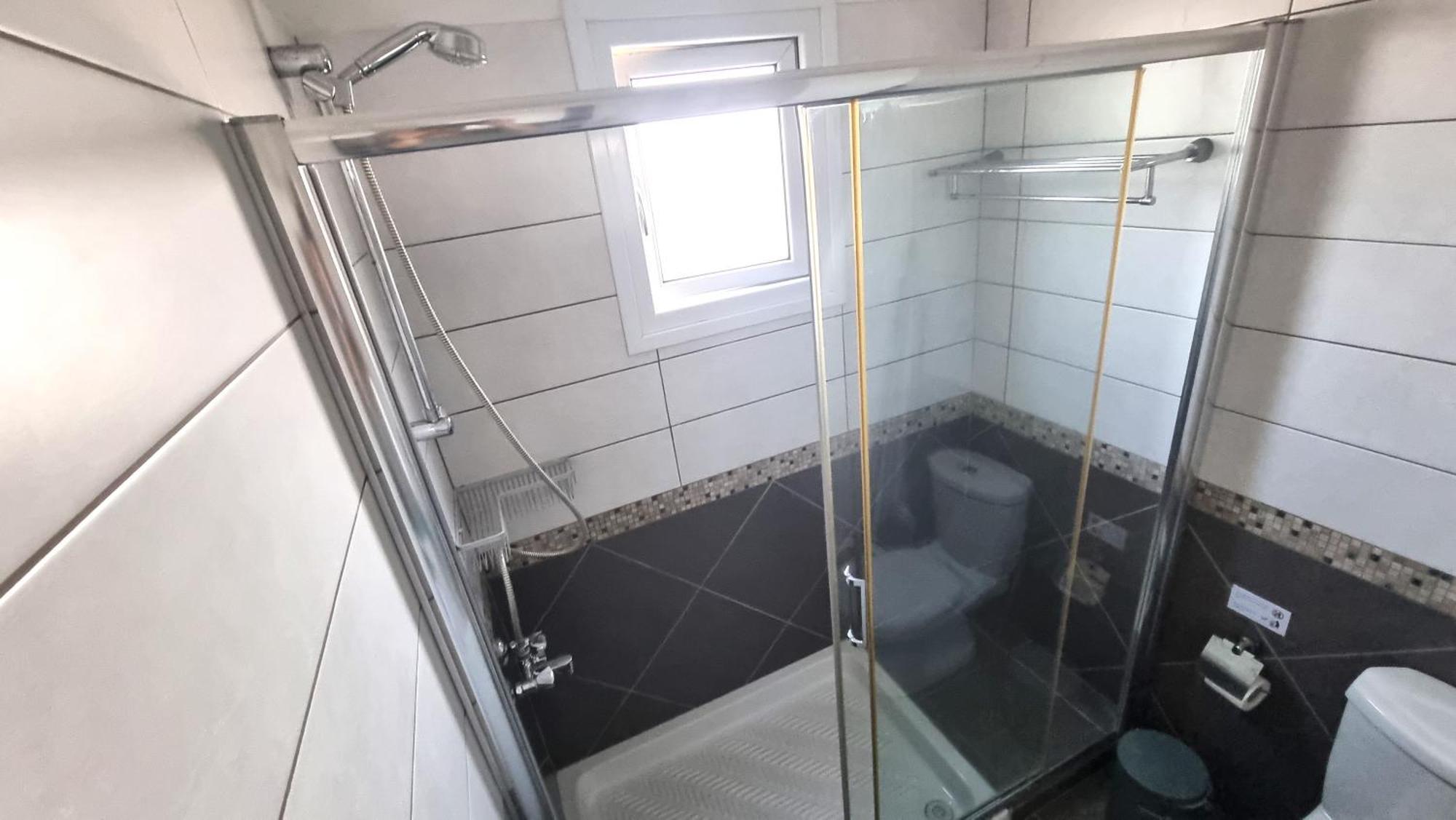 Апартаменти Beachside Comfort - 2br Apt,5 Min To The *